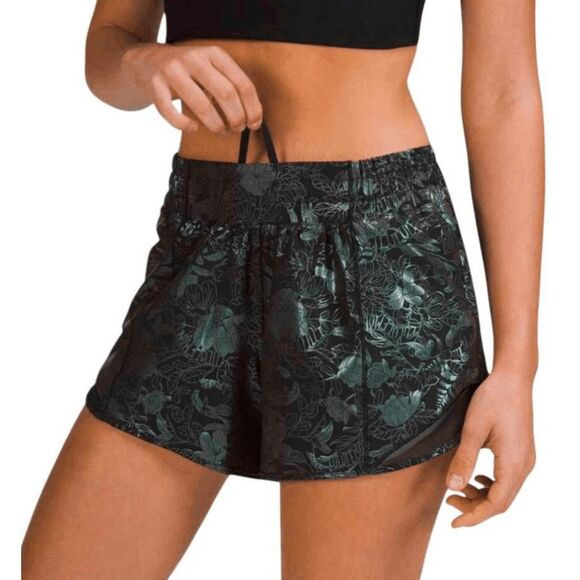 LULULEMON ATHLETICA Hotty Hot Low-Rise Short Size 4Tall - Picture 2 of 6